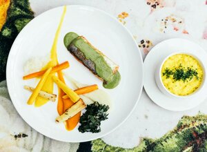 [Translate to Französisch:] Restaurant Zermatt: Fine Dining & Klassiker im Wallis